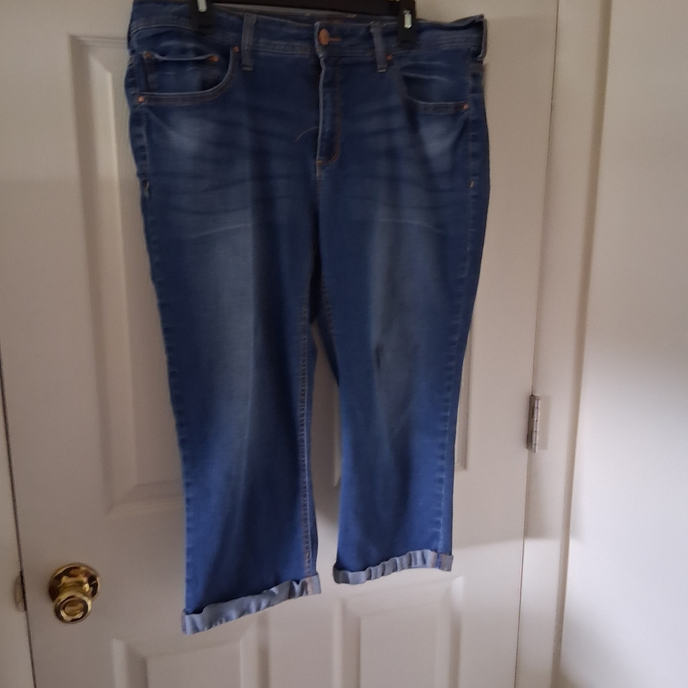 Faded Glory Light Blue Cropped Jeans with Roll Cuff